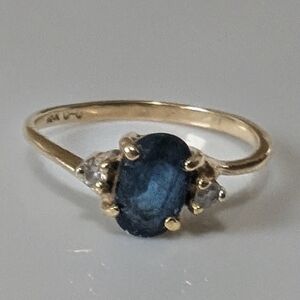 14-18K Gold Sapphire Ring with Diamond Accents